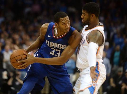 双线作战的 双线作战的